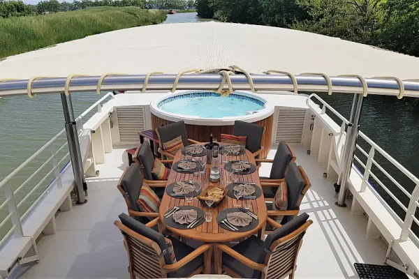 Enchante - Exterior Sundeck (7) - new