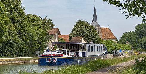Renaissance barge
