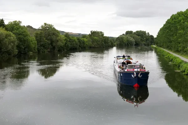 ADV cruising