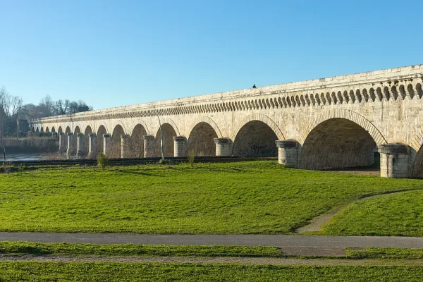 Agen_-_Pont-canal_-_01