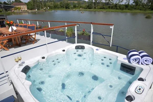 Jacuzzi