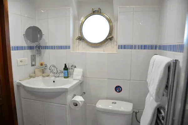 ADV bathroom