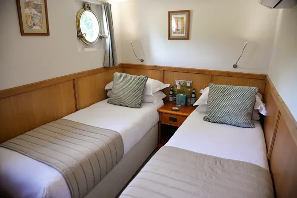 ADV twin cabins