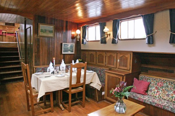 Luxury hotel barge, Nymphea - Saloon