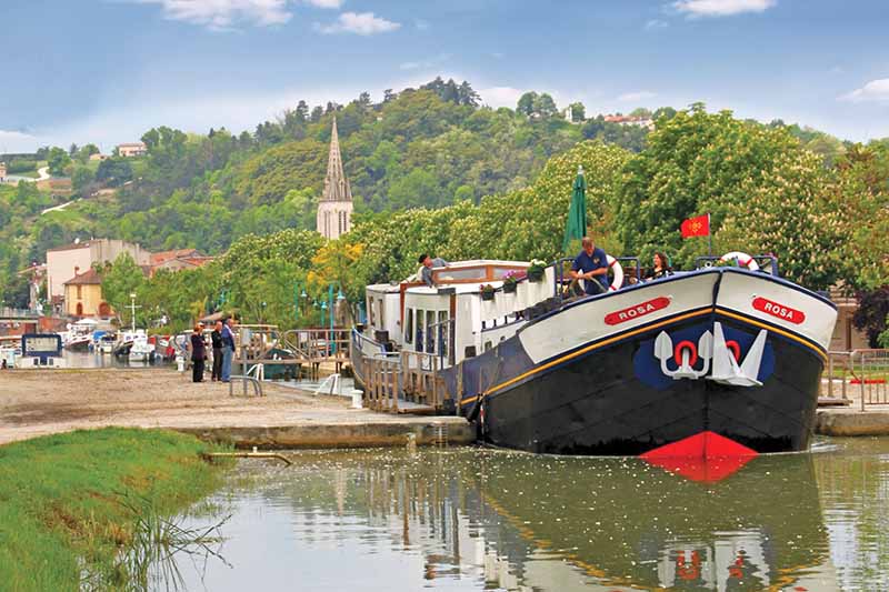 Luxury hotel barge, Rosa cruising the Canal de Garonne - barge holiday in France - life aboard Rosa - garonne river cruise