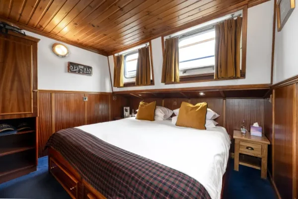 Scottish Highlander - Interior Stateroom Mackintosh