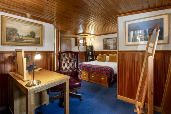 Scottish Highlander - Interior Suite Cameron