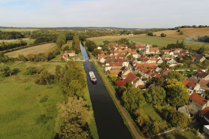 Canals in France - Canal du Nivenais