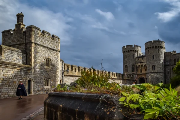 Touring Windsor Castle 800x533 web