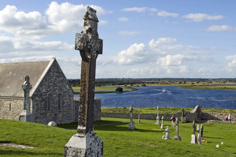 Visit Ireland with European Waterways onboard the Shannon Princess