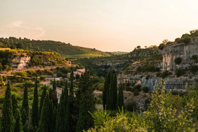 Minerve countryside Photo by Sebastian Pociecha Unsplash