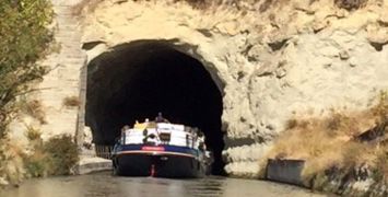 Anjodi cruising through the Malpas Tunnel
