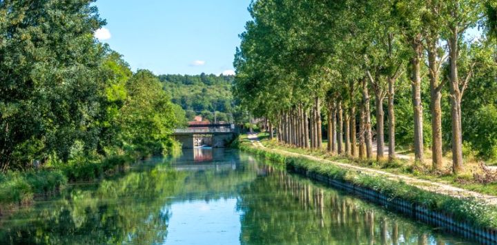 Burgundy Canal 1