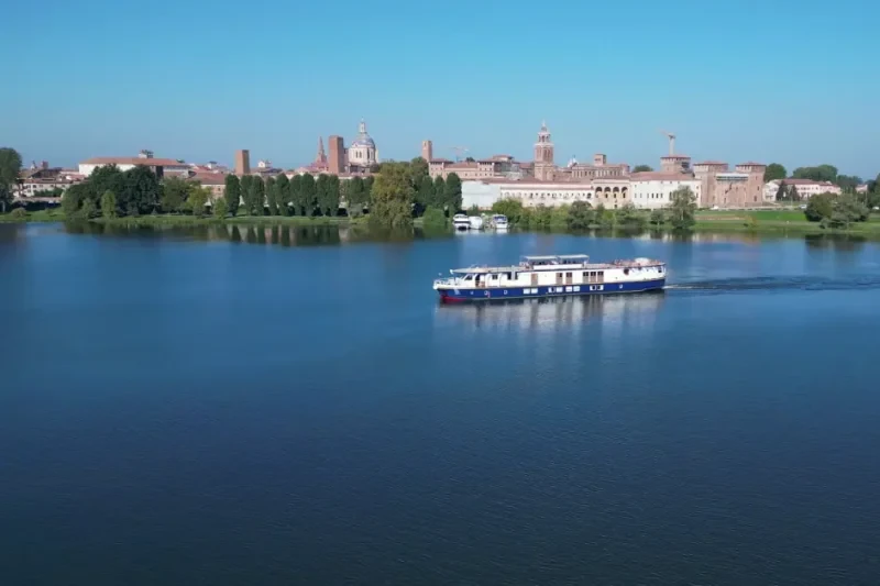 La Bella Vita cruises us into the discovery and understanding of Italian wines.