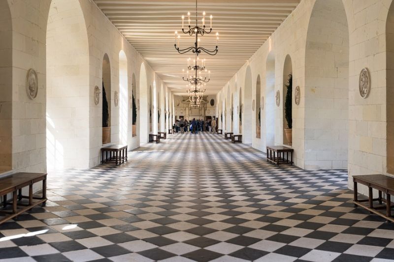 The tiled gallery at the Château de Chenonceau