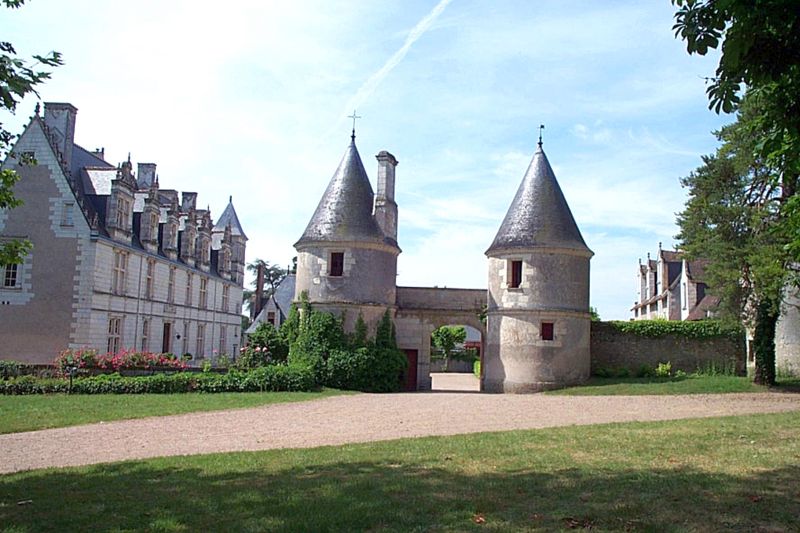 Château de Nitray Courtyard