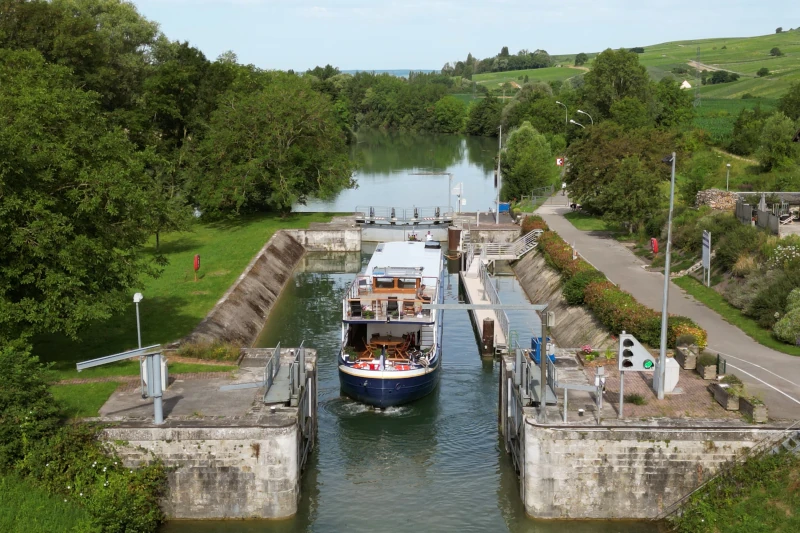 Kir Royal passing through canal locks