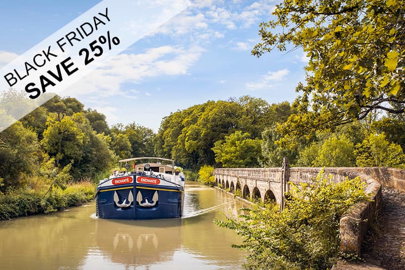 Hotel barge Enchante cruising the Canal du Midi