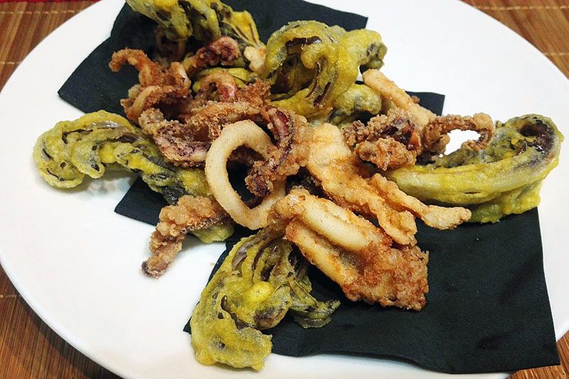 Crispy Venetian Squid served with lettuce