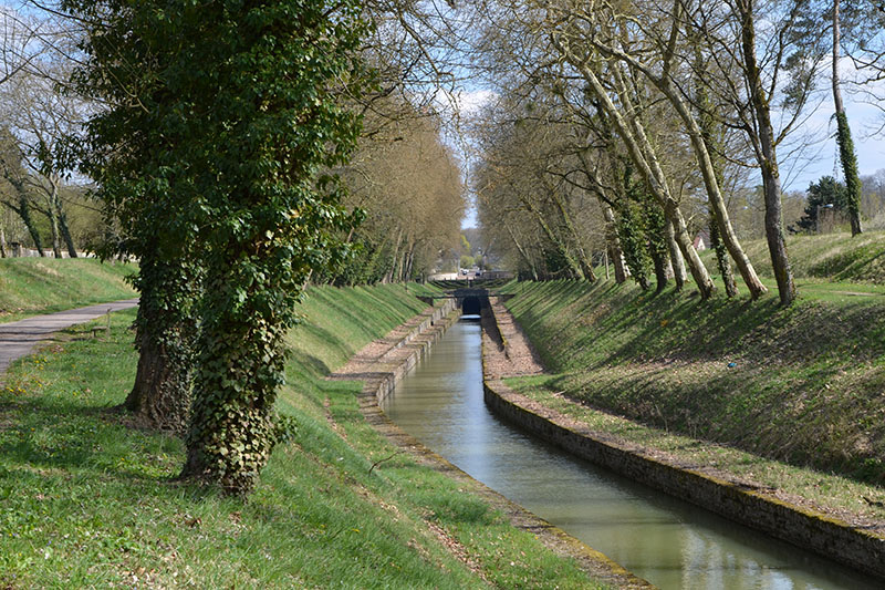 Entrance to the Pouilly Tunnel on the Burgundy Canal