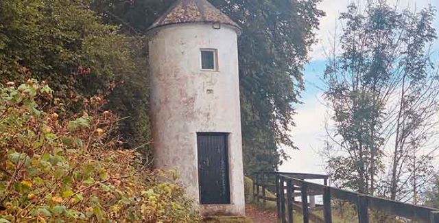 Pepperpot-Saltshaker-lighthouse-fort-augustus-ms-prev