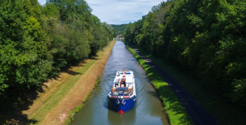 L'Art de Vivre Cruising Canal du Nivernais