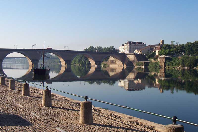 Agen Aqueduct over the Canal de Garonne