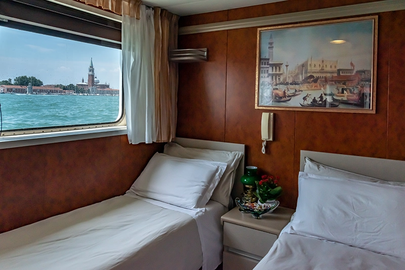 Twin cabin aboard La Bella Vita