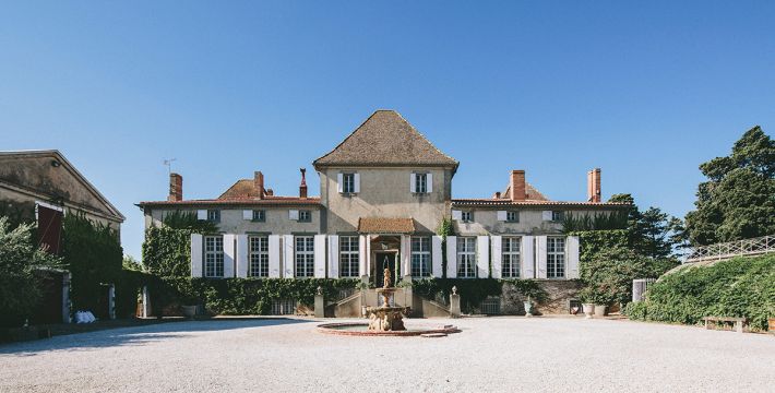 Château d'Ancy-le-Franc: A Slice of Italy in France : European Waterways