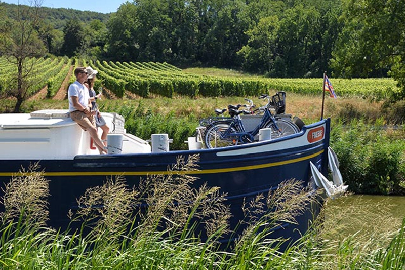 Finesse cruising in Burgundy