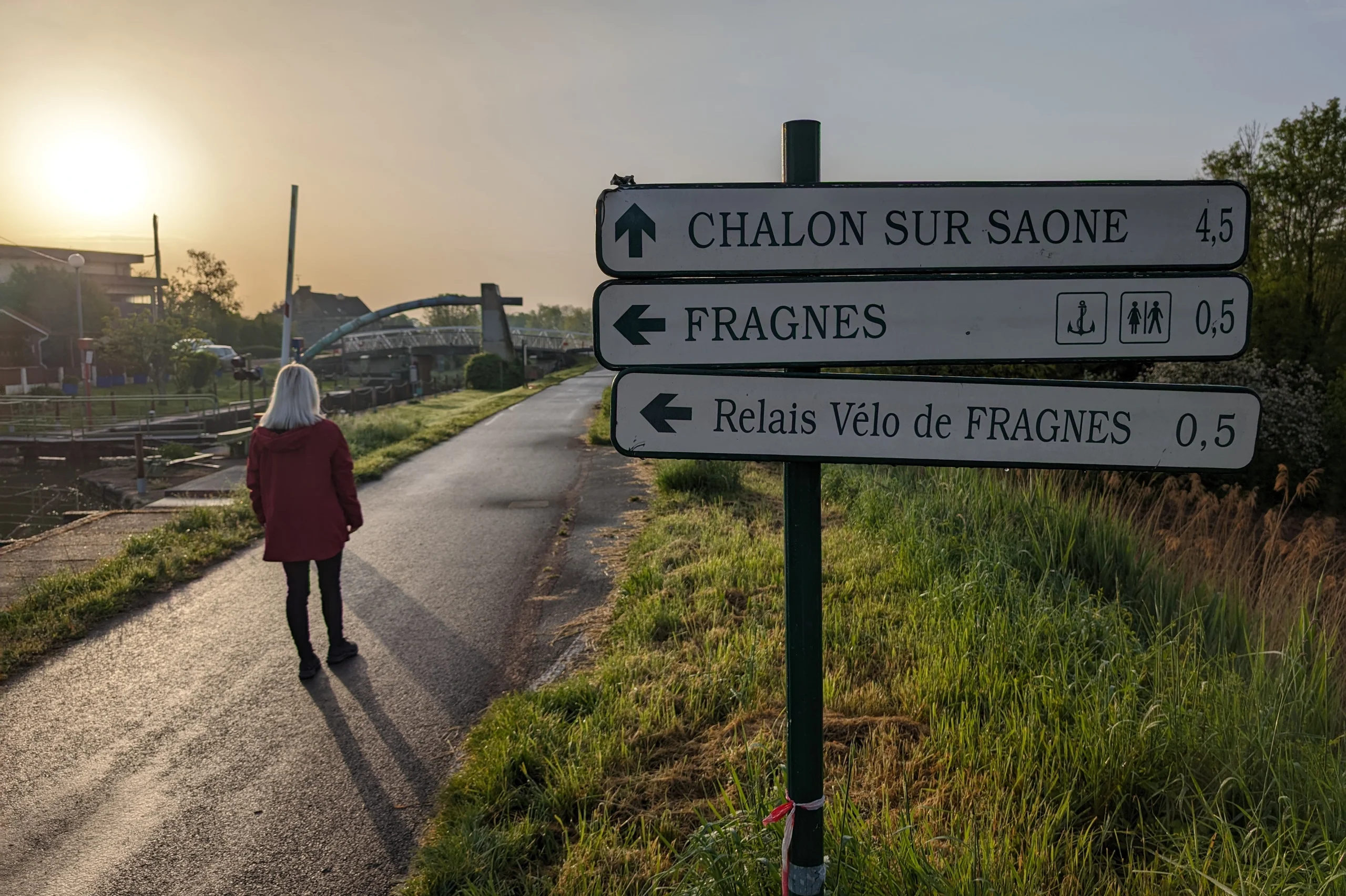 Jo Castro towpath walking Finesse Canal du Centre Fragnes Chalon Sur Saone sign