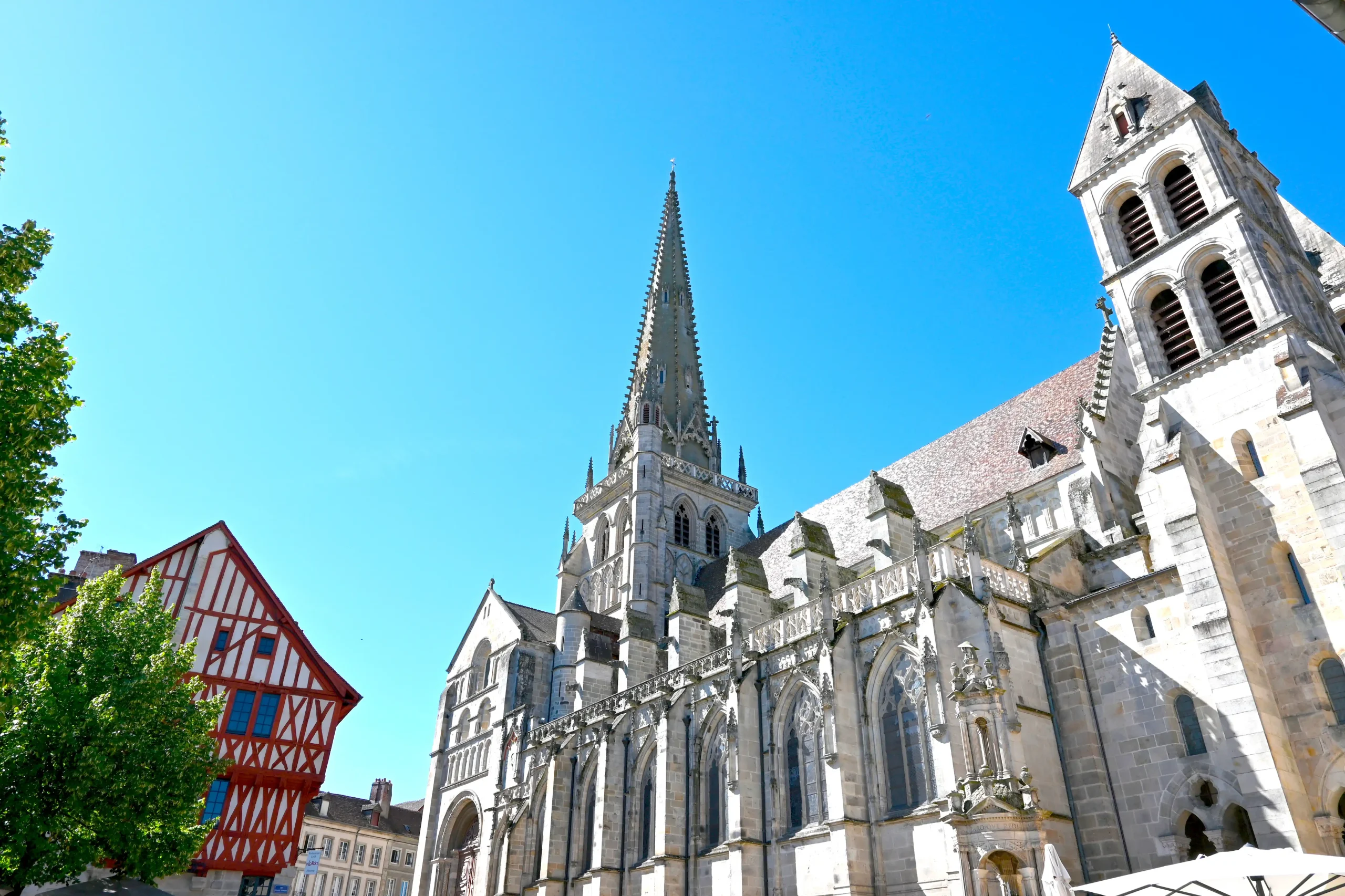 Basilica of Sainte-Marie Magdalène, Vézelay