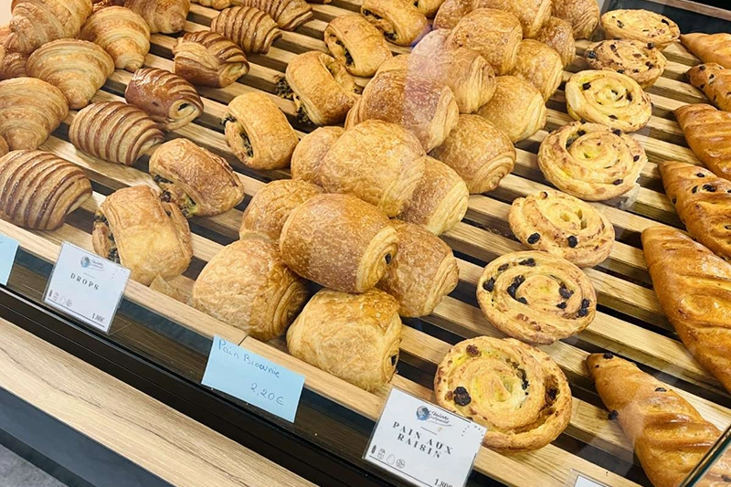 French bakery in Burgundy French bakery in Burgundy, by Michael Edwards