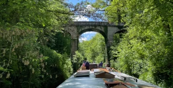 The Nivernais canal is a slow travel way to discover the heart of hidden France