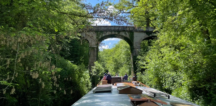The Nivernais canal is a slow travel way to discover the heart of hidden France