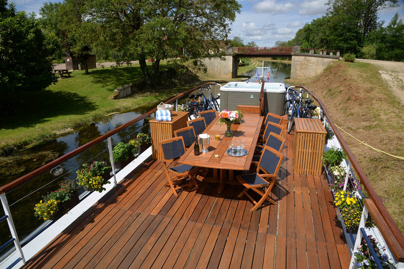 Slow travel in luxury aboard L'Art de Vivre on the Nivernais Canal