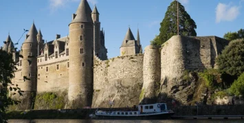 Nymphea moored below Château de Josselin