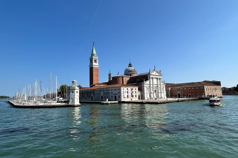 Cruising the venetian lagoon aboard Le Bella Vita