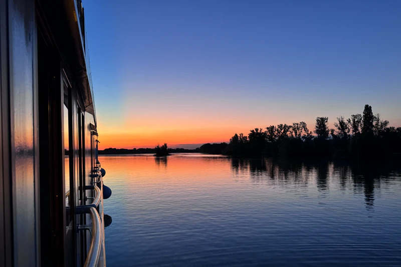La Bella Vita at sunset